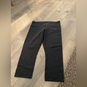LuluLemon black capris